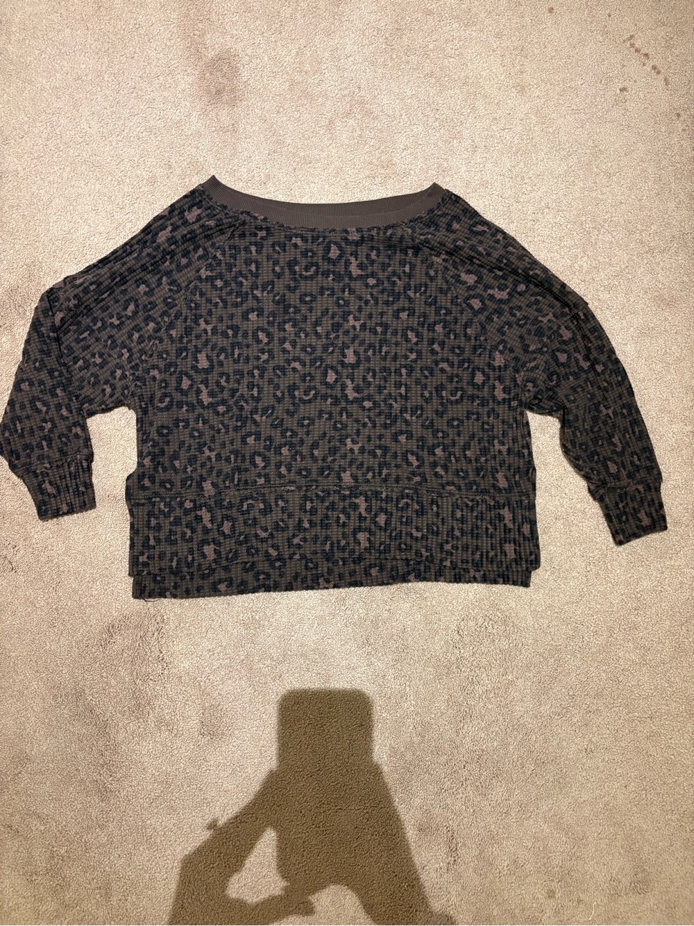 American Eagle Outfitters Black and Dark Gray Leopard Print Pullover size small